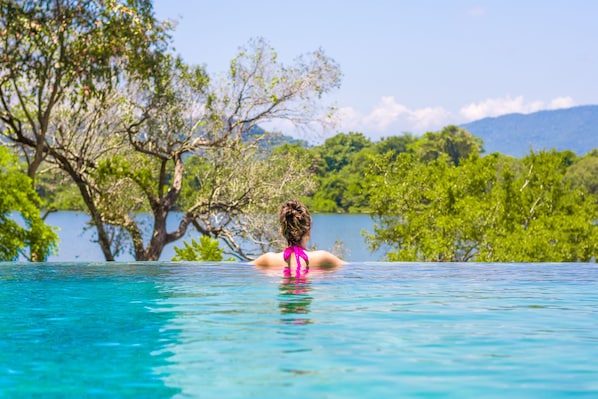 Outdoor pool, open 6:30 AM to 8:00 PM, pool umbrellas - Mapakada Village (Mahiyanganaya)