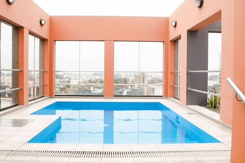 Outdoor pool, pool loungers