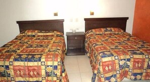 Classic Double Room, 2 Double Beds | Desk, free WiFi - Hotel California (Navojoa)