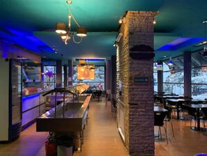 Breakfast area - Las Piedras Apart Hotel (San Carlos de Bariloche)