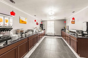 Free daily continental breakfast