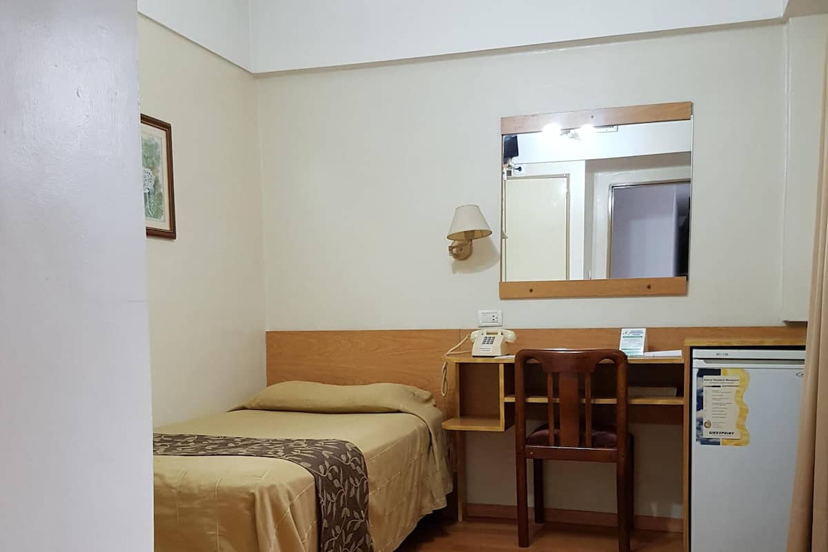Minibar, coffres-forts dans les chambres, Wi-Fi gratuit, draps fournis