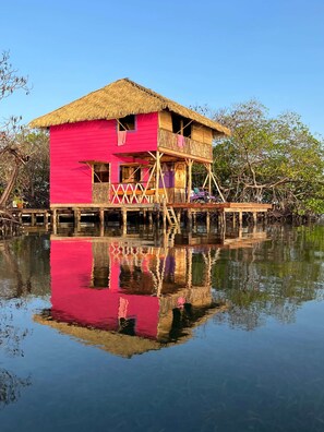 Mặt tiền nơi lưu trú
