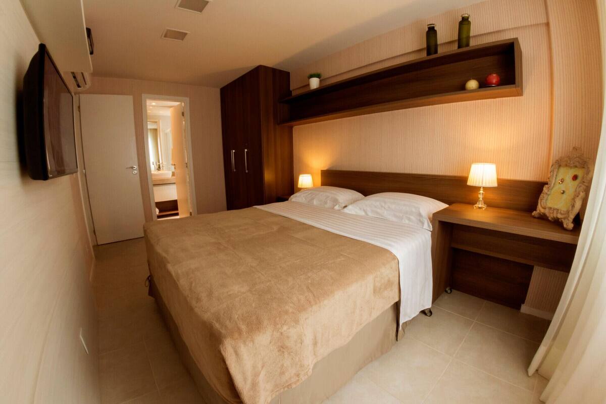 3 bedrooms, Egyptian cotton sheets, pillowtop beds, in-room safe