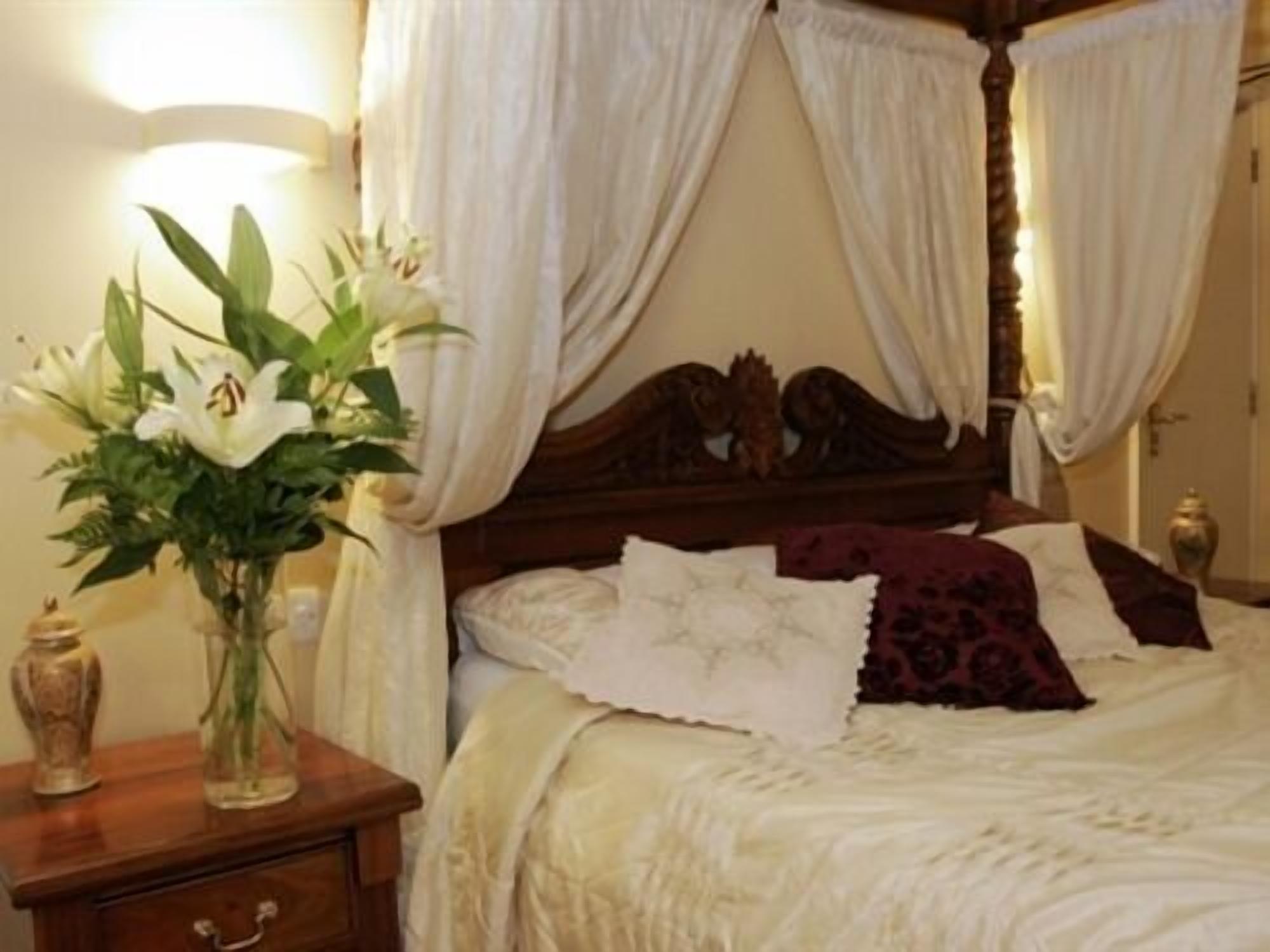 Double Room, Ensuite (Four Poster Bed) | Wi-fi percuma 