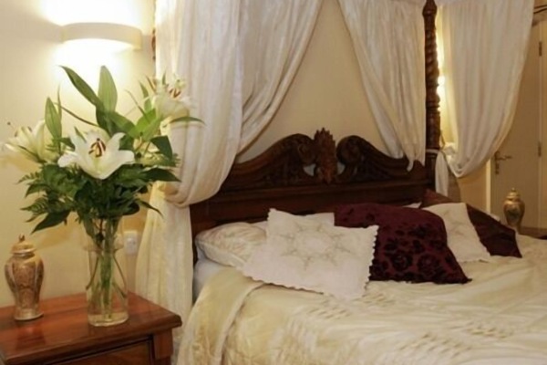Double Room, Ensuite (Four Poster Bed)
