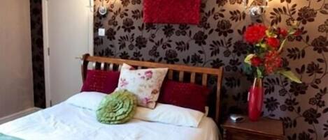 Twin Room, Private Bathroom | Free WiFi