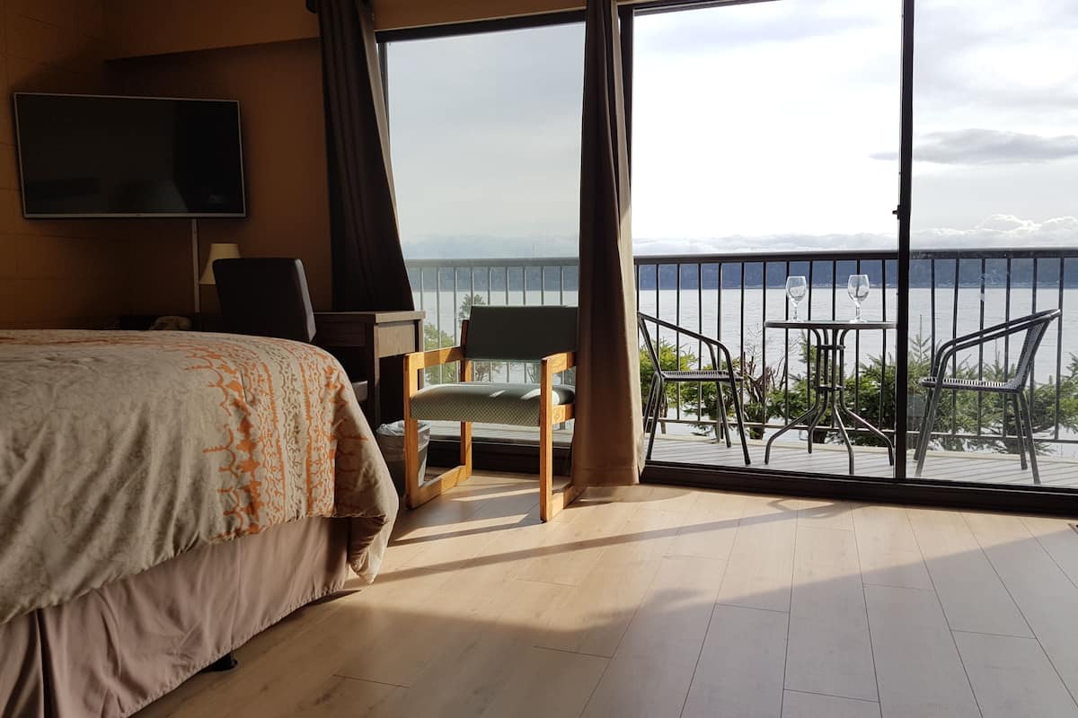 Oceanfront Full Kitchen Suite with Private Balcony 2 Queen | View from room