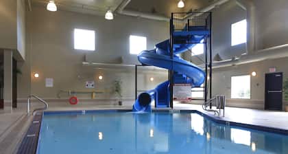 Pomeroy Inn And Suites Vermilion