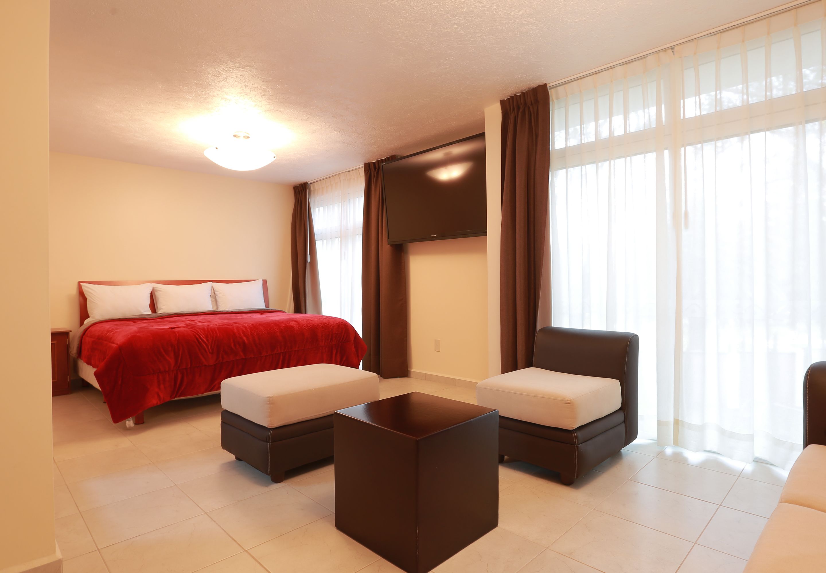 sencilla | free wifi, bed sheets