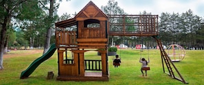 Children's play area - outdoor - Hotel & Glamping Huasca Sierra Verde (Huasca de Ocampo)