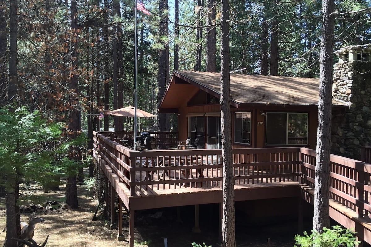 Papa Bear Cabin, 3 bedrooms - 8004 Cedar Circle, Wawona | Ban công