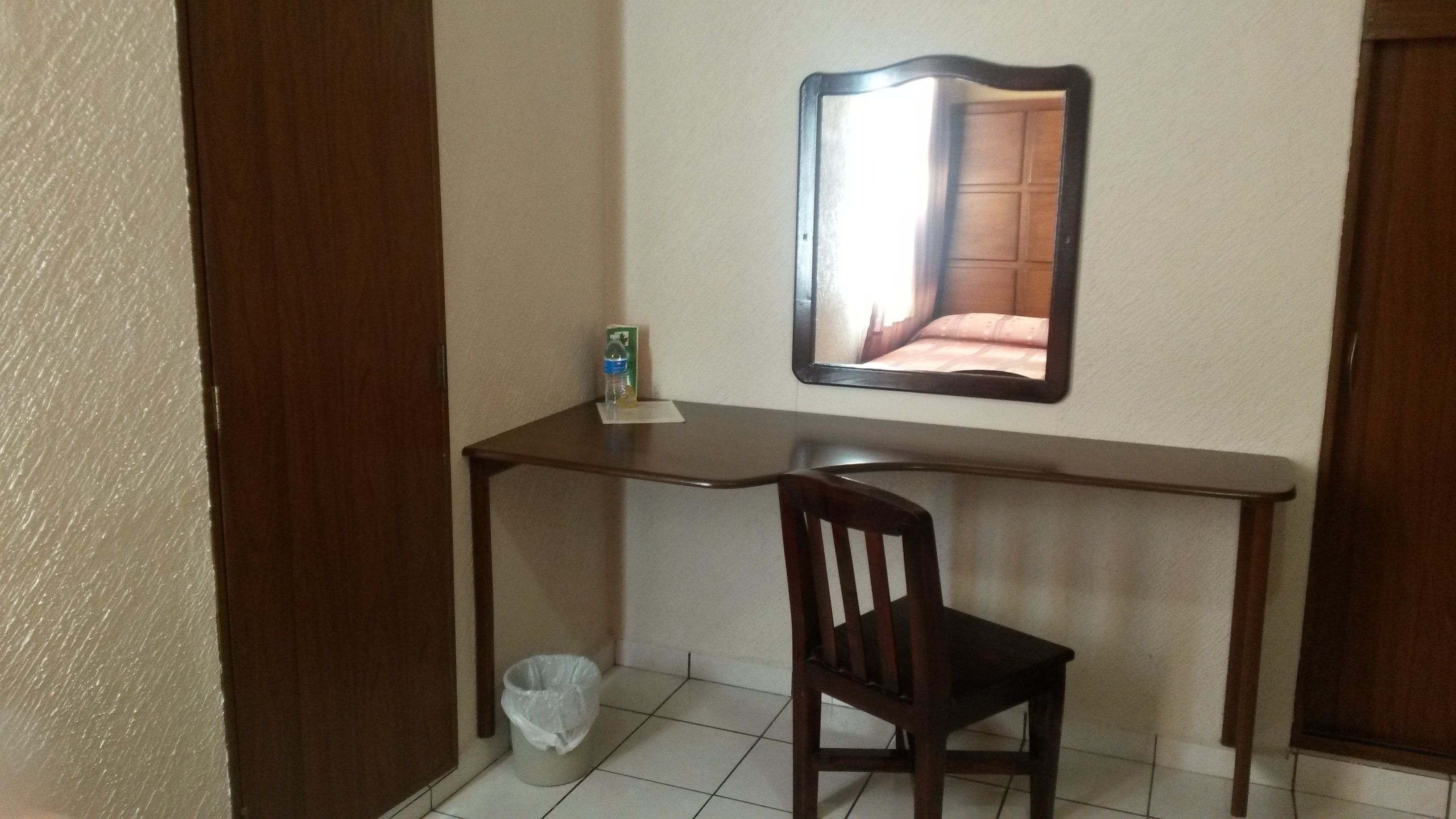 Photo - Hotel California