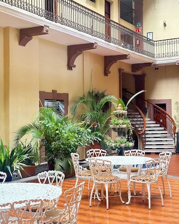 Terrace/patio. Hotel Reforma