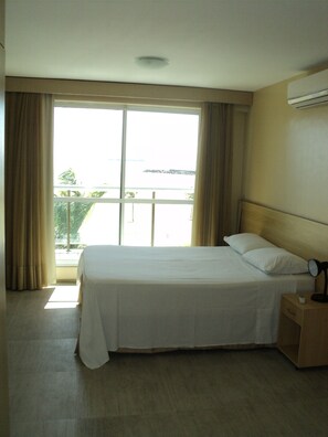 Apartamento | 2 quartos, cortinas blackout, Wi-Fi de cortesia