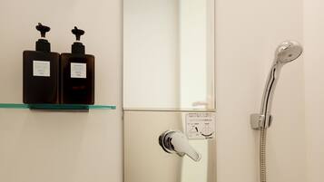 Standard Twin Room, 1 Bedroom | Bathroom amenities | Shower, hair dryer, slippers, electronic bidet