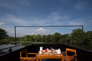 Nil Manel - Floating Boat Villa with Hot Tub (10% off on food) | 陽台景觀