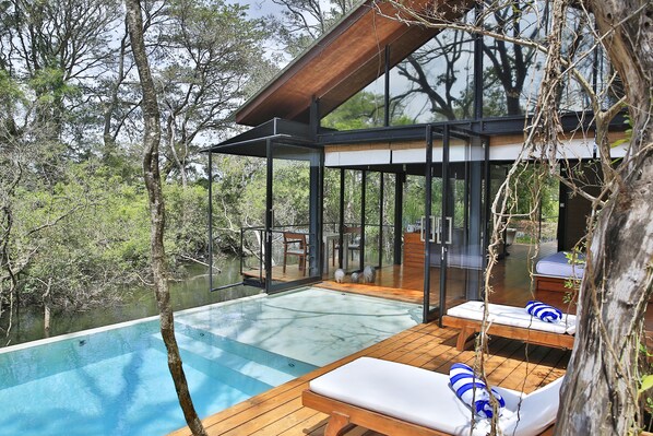 Sun deck