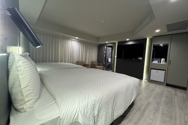 Quadruple Room | Desk, blackout drapes, iron/ironing board, free WiFi