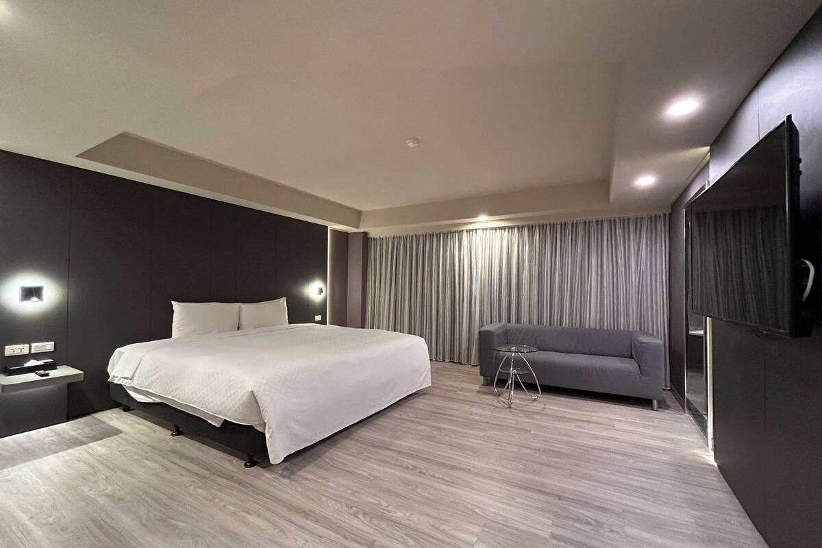 Room (Regent)