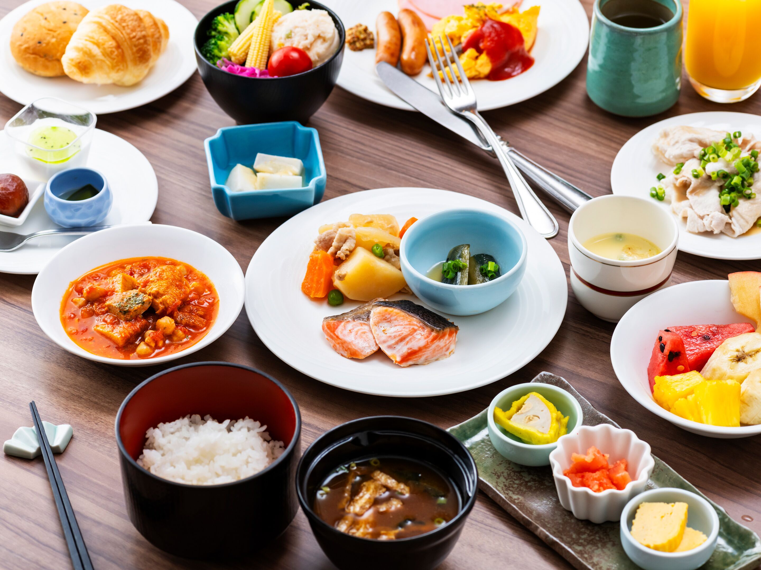 daily buffet breakfast (jpy 1980 per person)