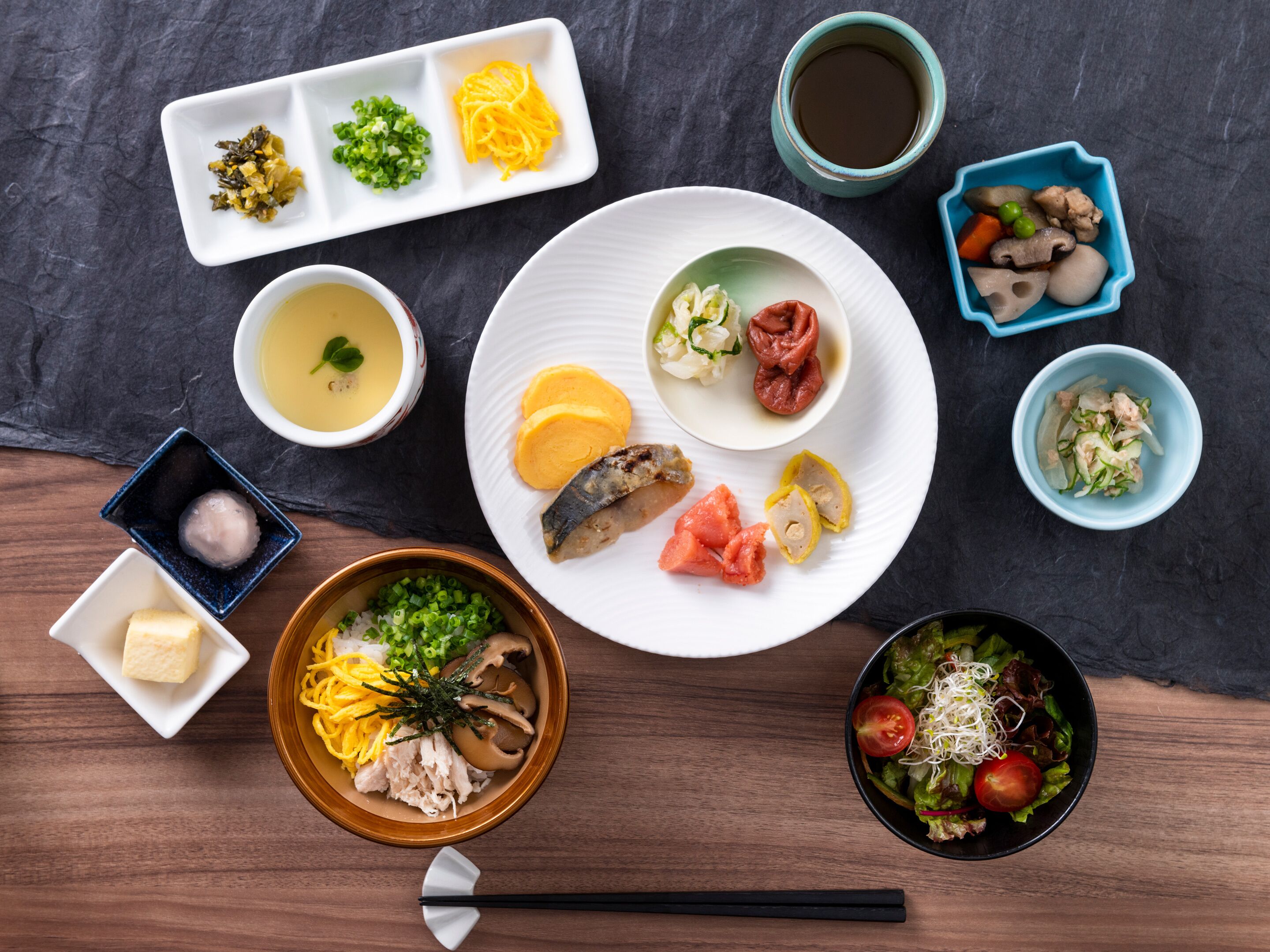 daily buffet breakfast (jpy 1980 per person)