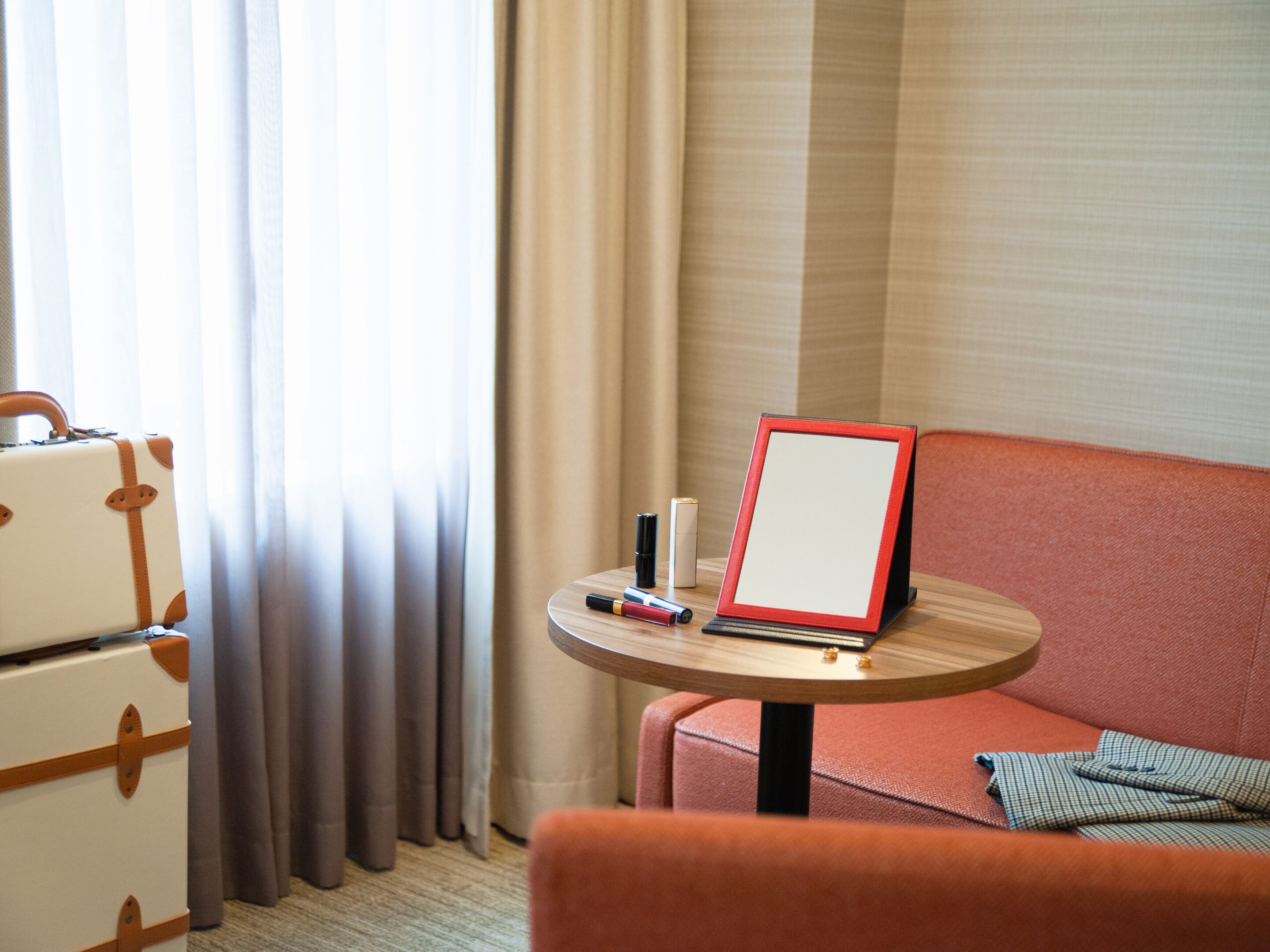 standard , 2 beds (+ extra), non smoking | in-room safe, desk, blackout curtains, iron/ironing board