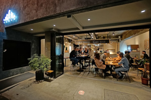 Exterior - Imano Tokyo Hostel (Tokyo)