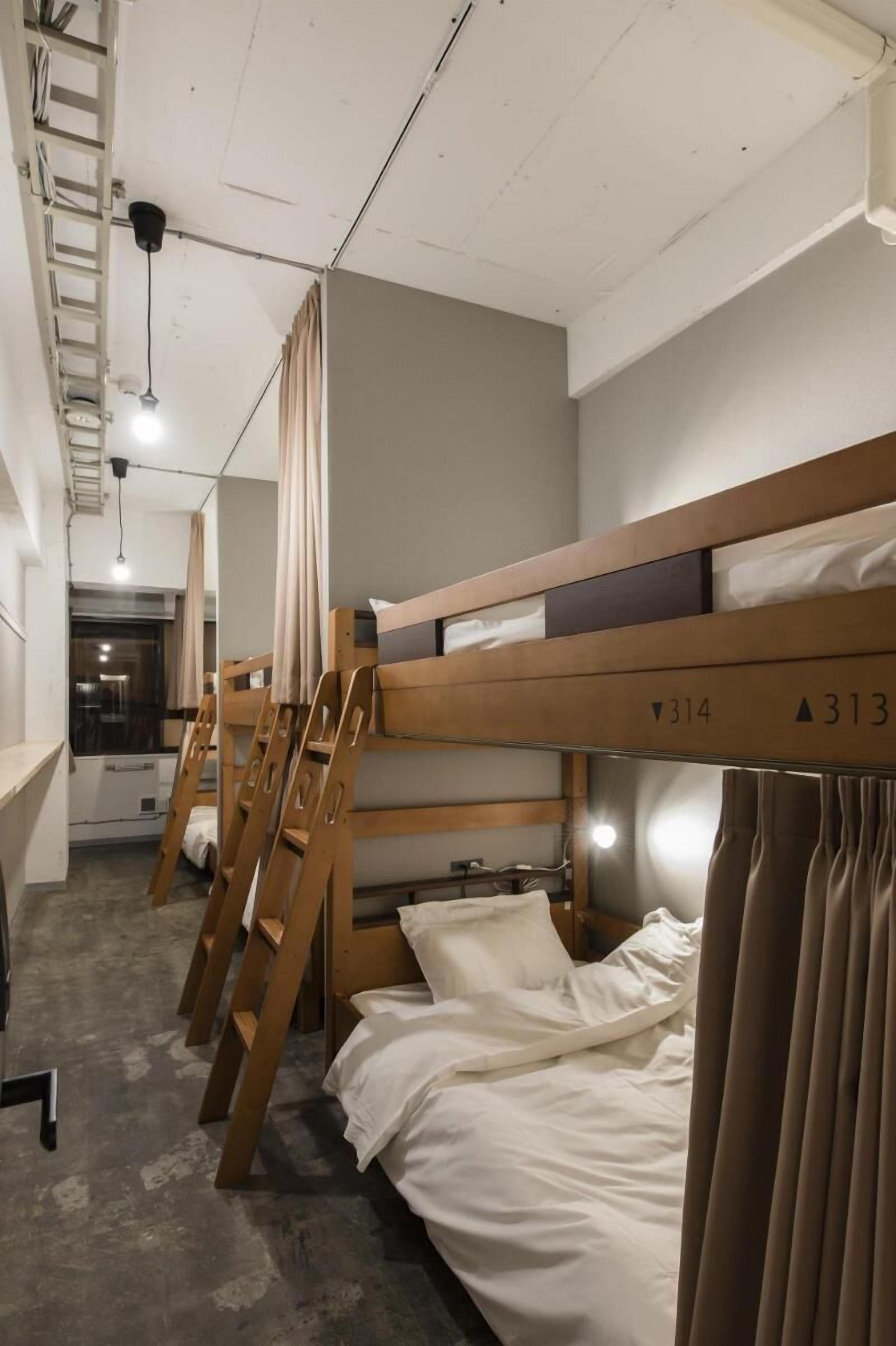 In-room safe, blackout drapes, free WiFi