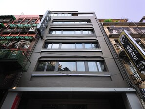 Exterior - Forward Suites II (New Taipei City)