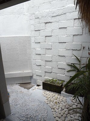 Honeymoon Cottage, 1 Bedroom, Terrace, Valley View | Bathroom | Shower, free toiletries, towels