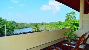 ห้องลักซ์ชัวรี่ | วิวระเบียง