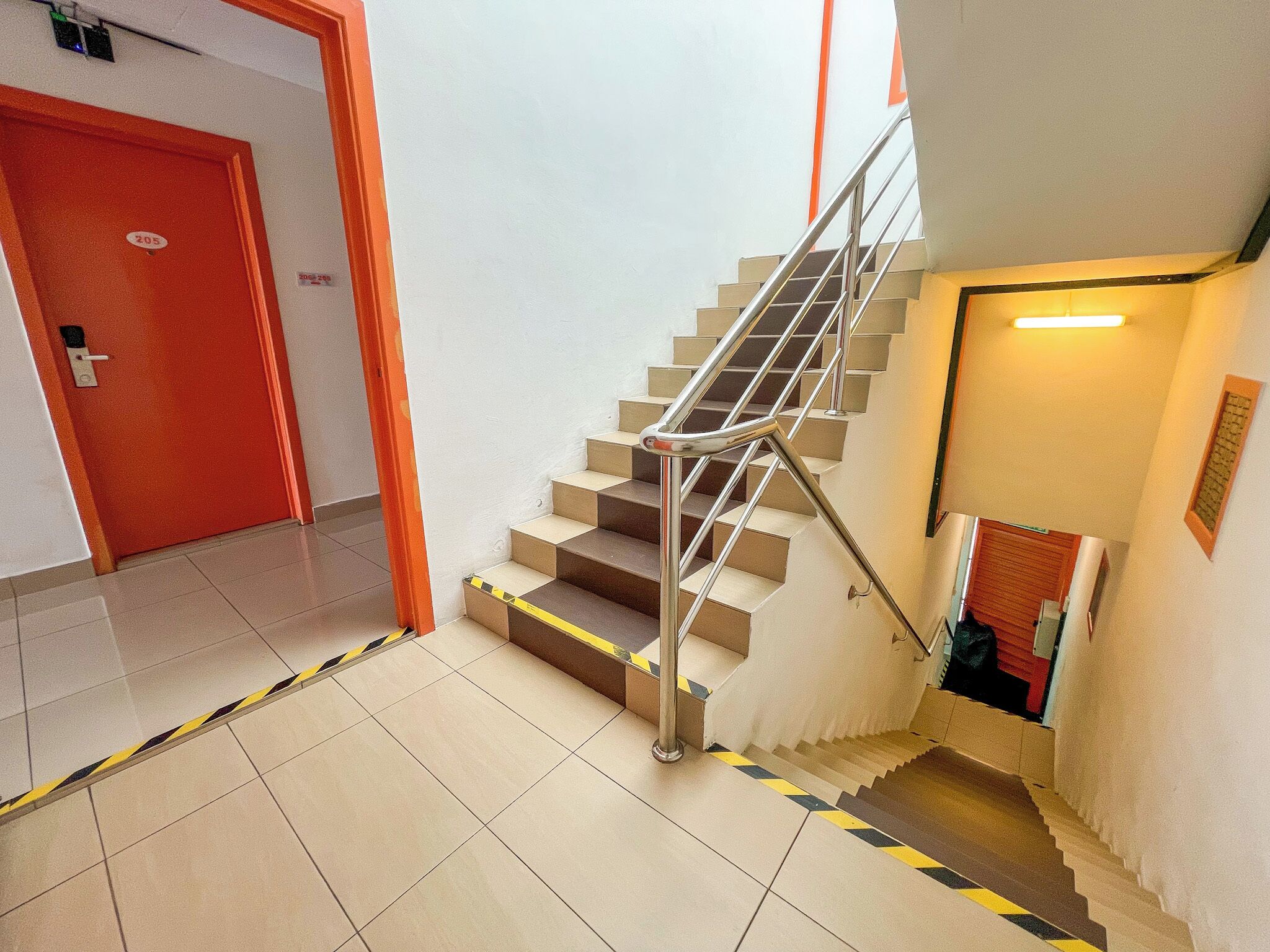 Handrails in stairways