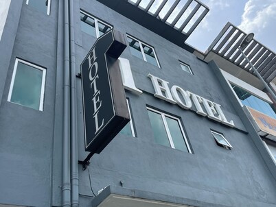 1 Hotel Mahkota Cheras