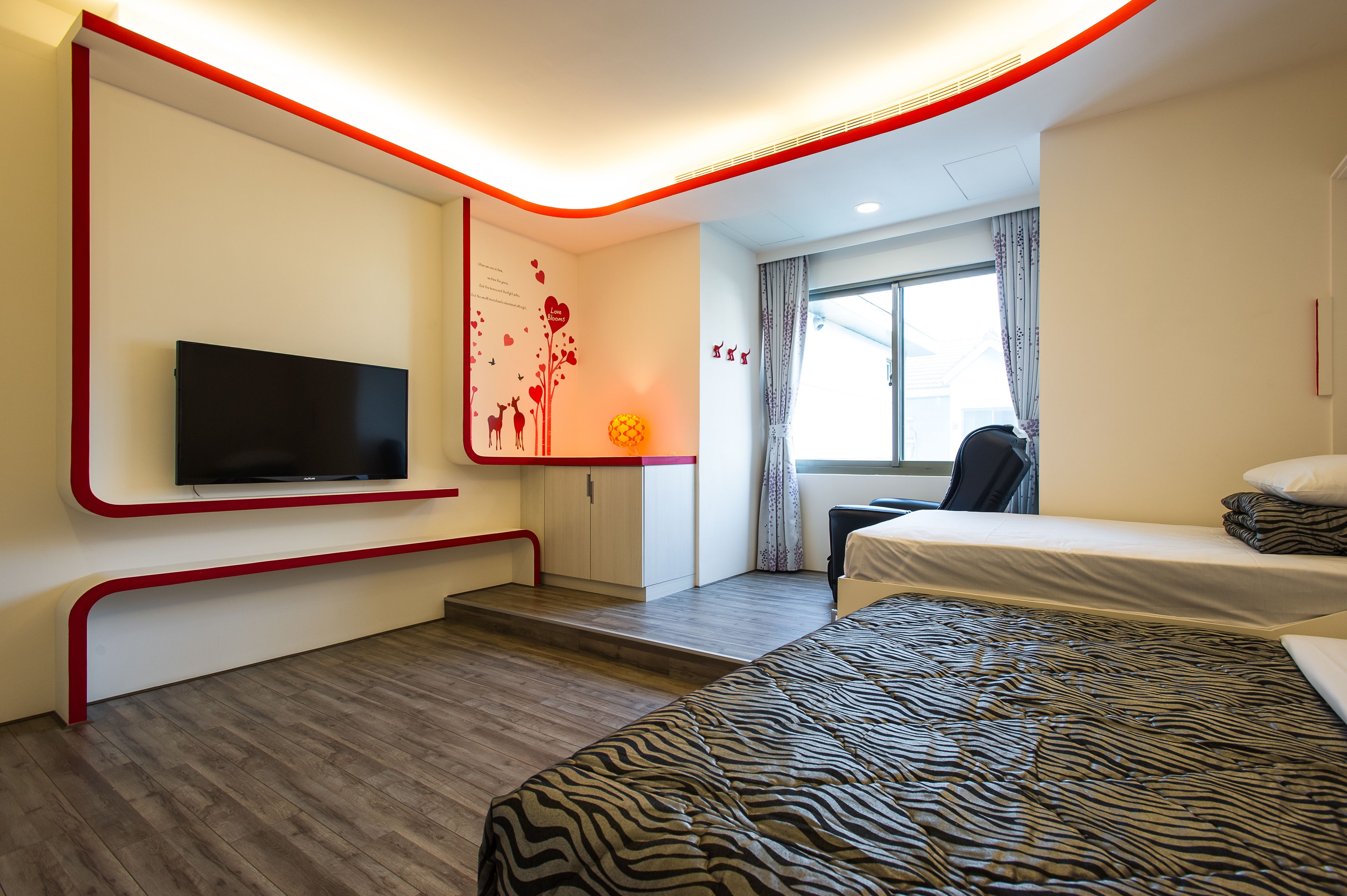 deluxe triple room, non smoking | in-room safe, blackout curtains, soundproofing, free wifi