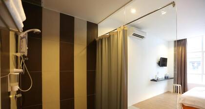 1 Hotel Taman Connaught