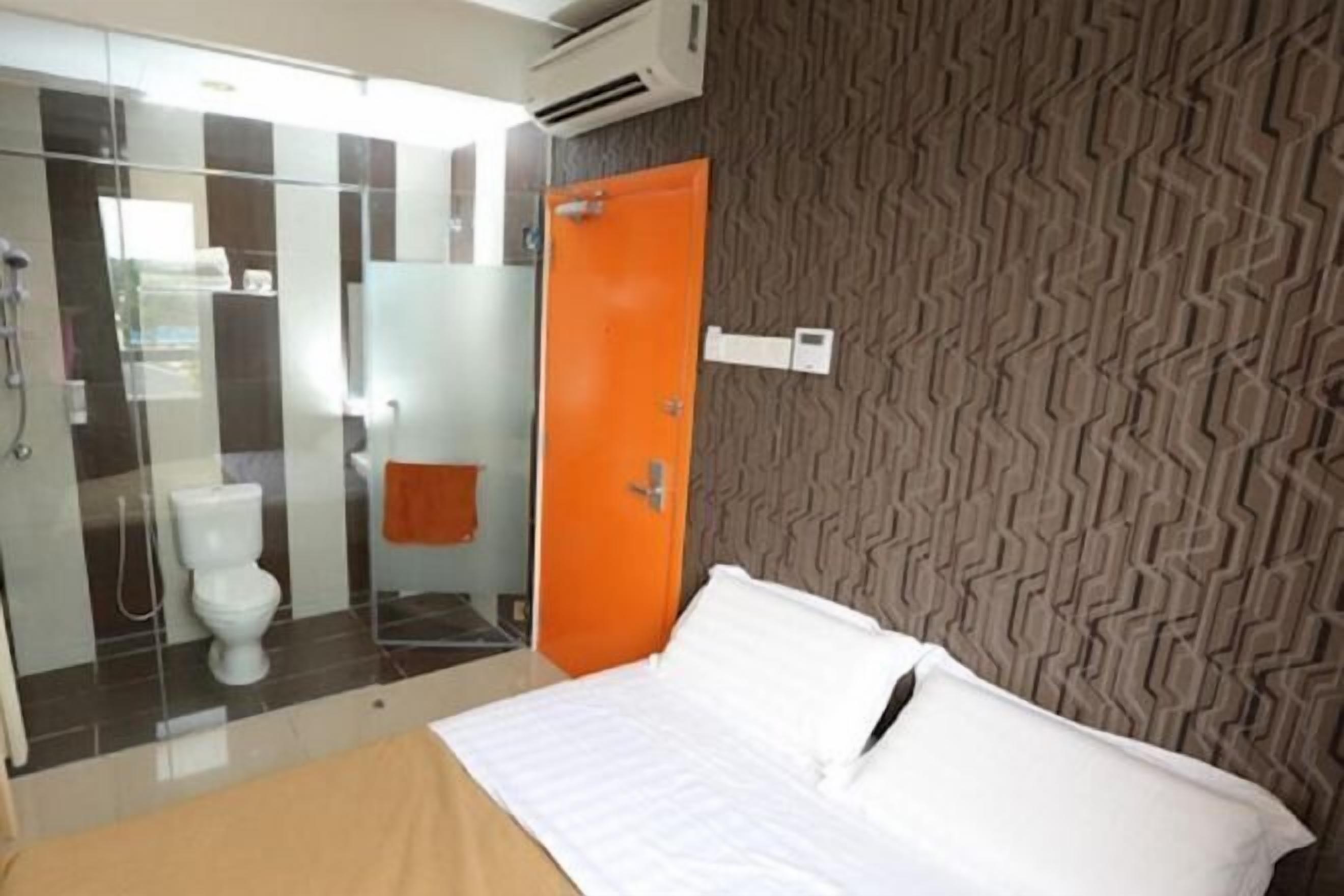 เตารีด/โต๊ะรีดผ้า, Wi-Fi ฟรี, ผ้าปูที่นอน