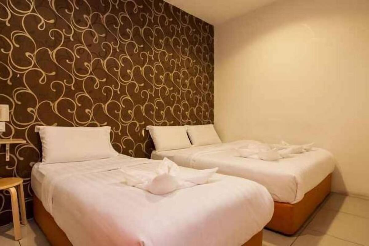 Silitysrauta/-lauta, ilmainen Wi-Fi, vuodevaatteet