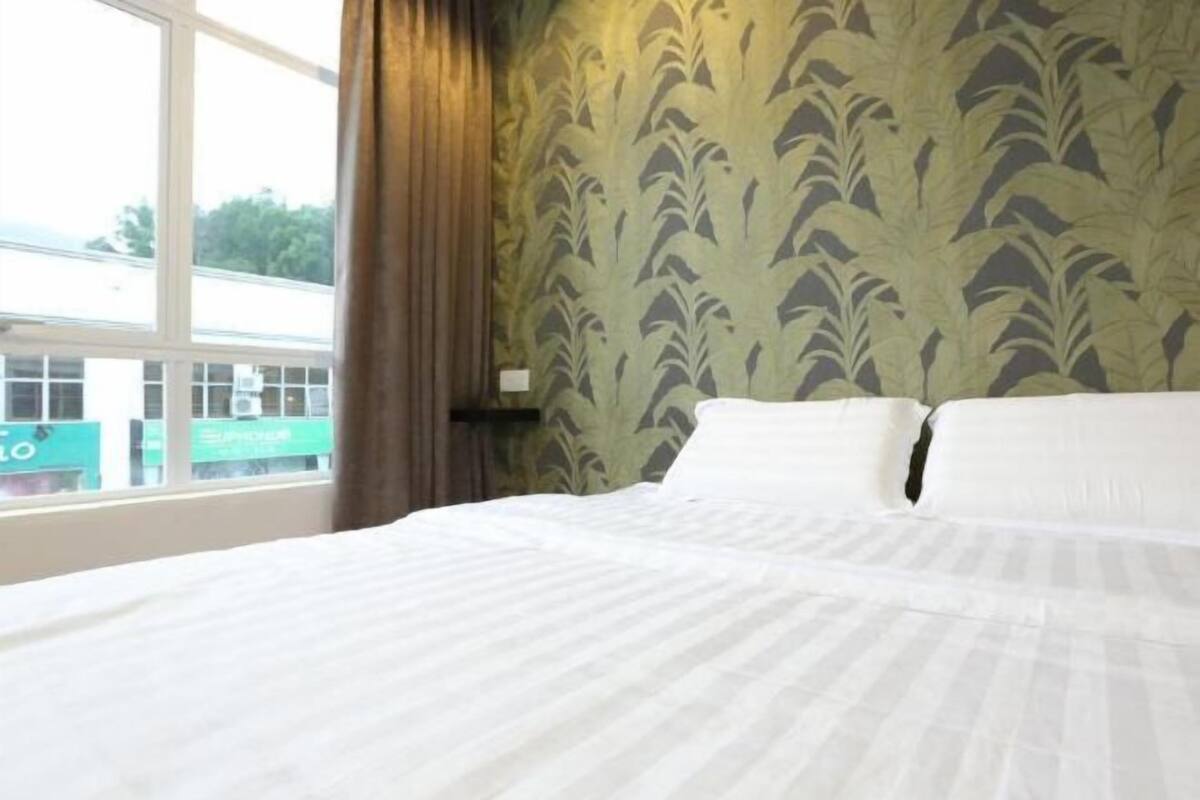 Silitysrauta/-lauta, ilmainen Wi-Fi, vuodevaatteet