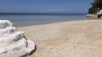 PĂ„ stranden och snorkling