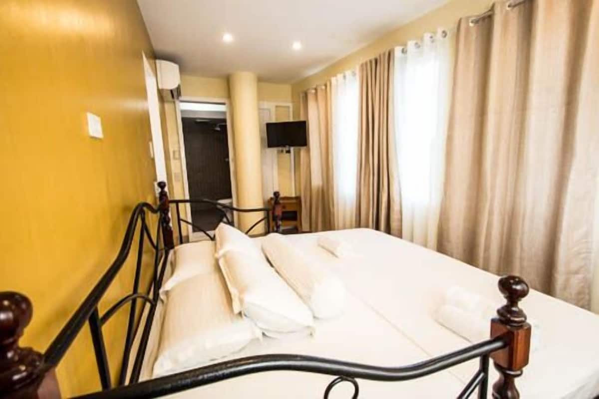 Classic Room (Yellow Stone) | In-room safe, desk, blackout drapes, rollaway beds (surcharge)