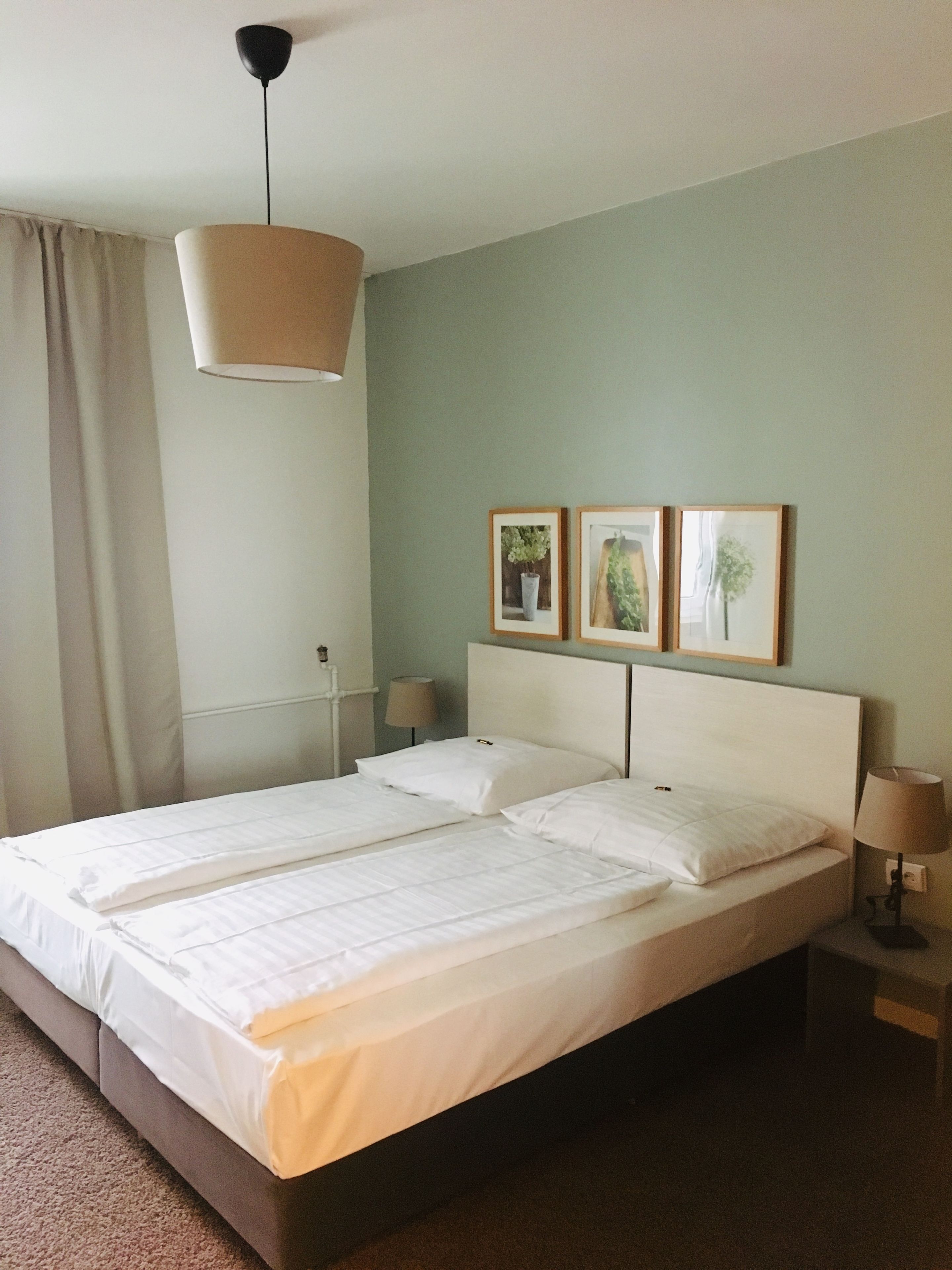 double room | minibar, in-room safe, desk, iron/ironing board