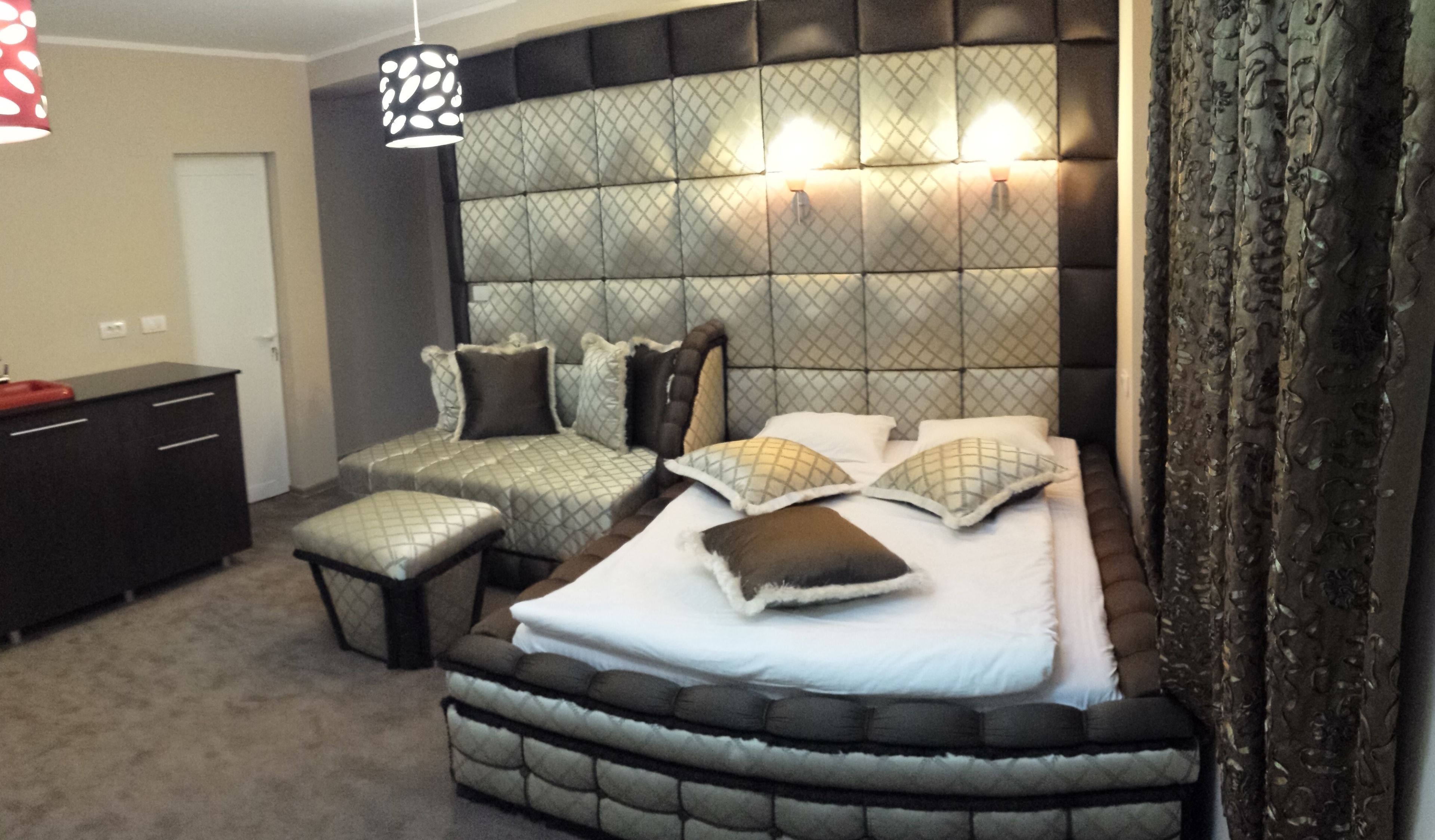 comfort double room, sauna (pool access) | living area | 32-inch flat-screen tv with cable channels, tv