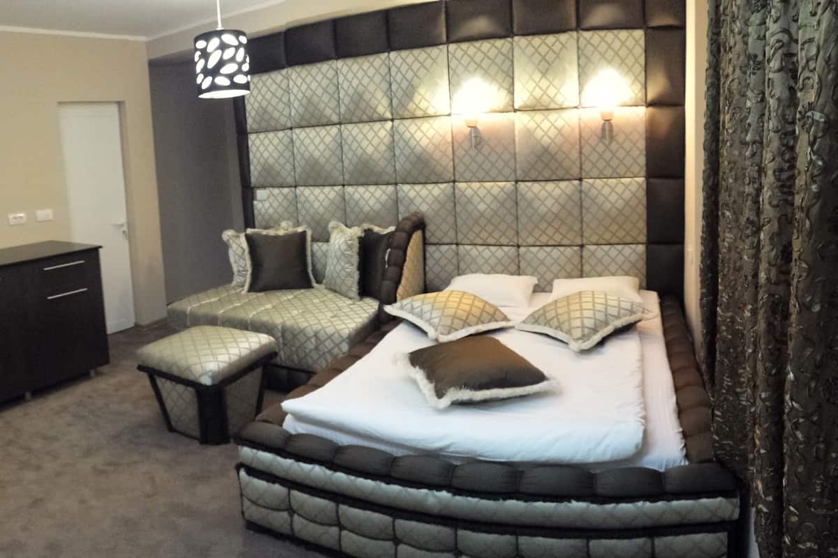 comfort double room, sauna (pool access) | living area | 32-inch flat-screen tv with cable channels, tv