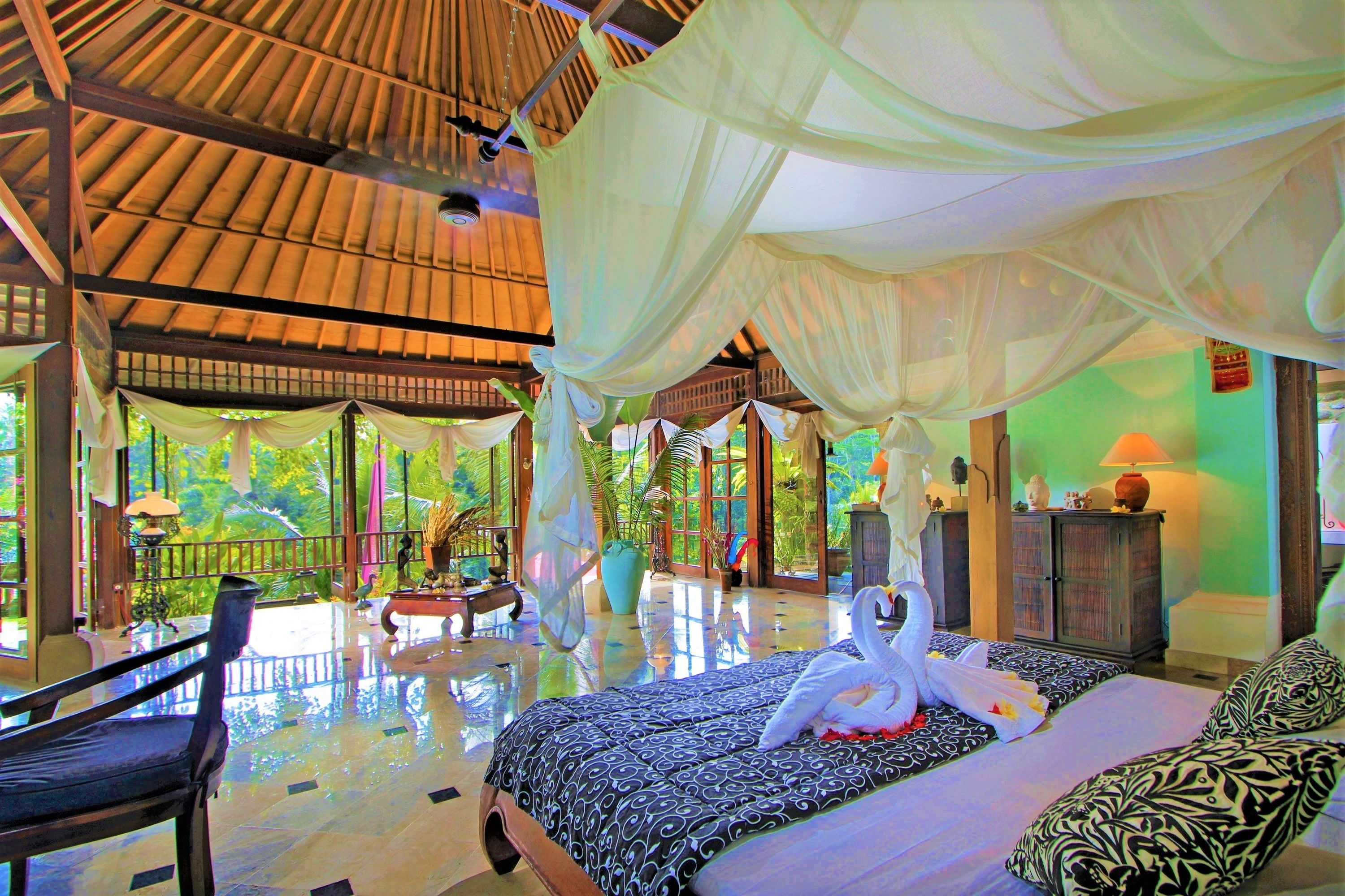 Ücretsiz minibar ürünleri, odada kasa, ayrı ayrı döşenmiş, masa 