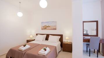 Deluxe Villa, 4 Bedrooms, Sea View | 1 bedroom, desk, soundproofing, iron/ironing board