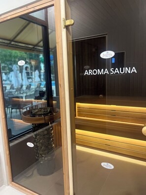 ที่อาบน้ำแบบตุรกี/ฮัมมัม, ทรีทเมนท์ดูแลผิว, อโรมาเธอราพี