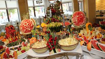 Frühstück, Mittagessen, Abendessen, internationale Küche