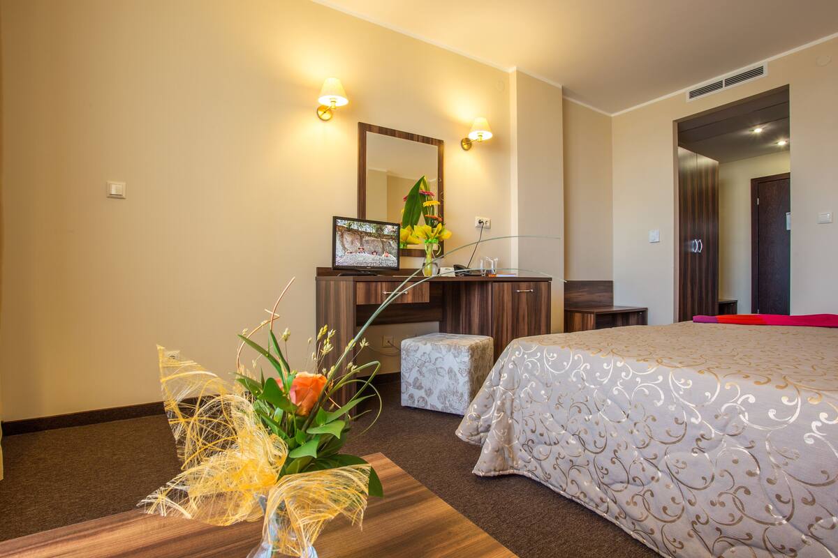 twin room, balcony (free water park passes) | 1 bedroom, minibar, in-room safe, desk