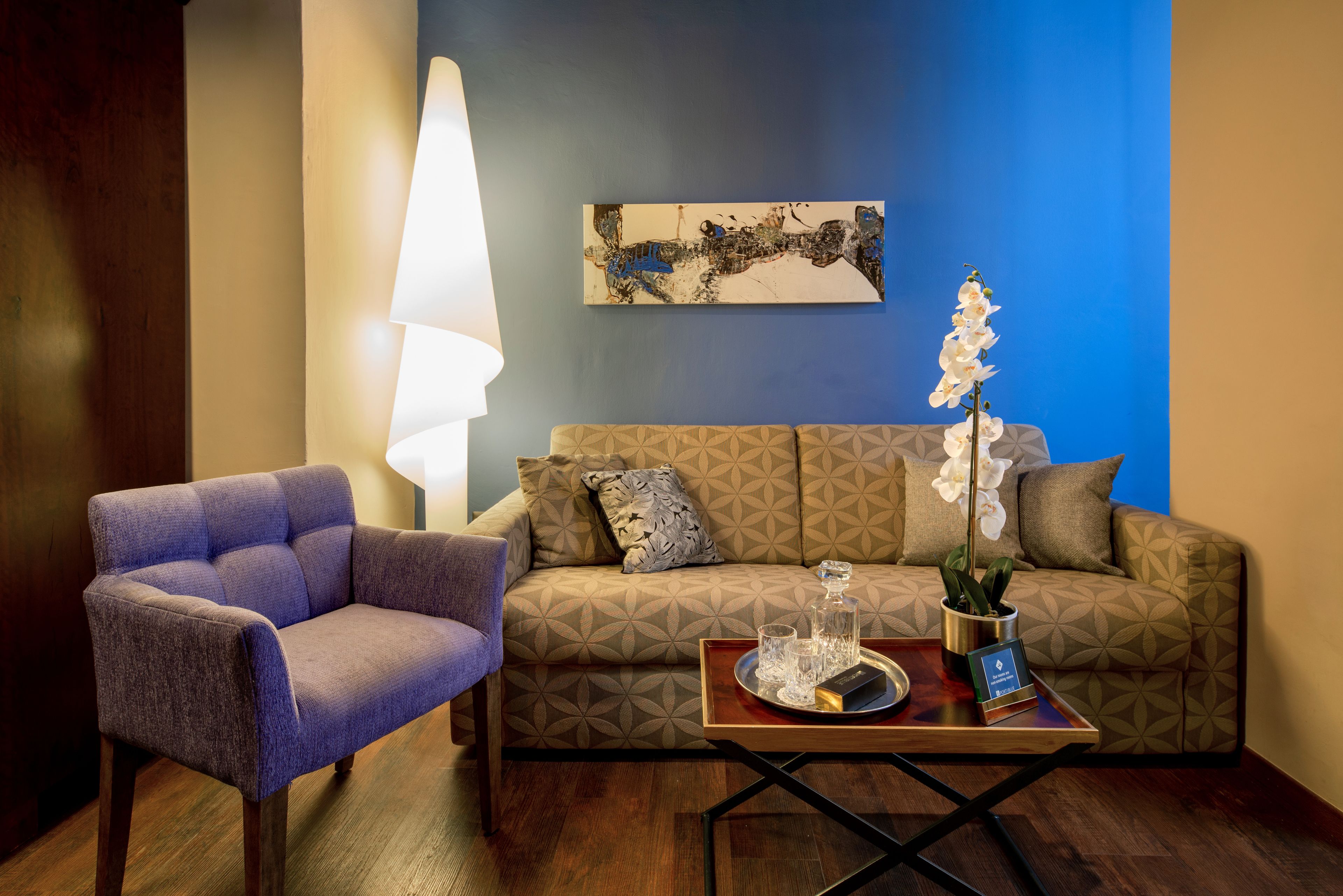 studio | 1 bedroom, minibar, in-room safe, desk